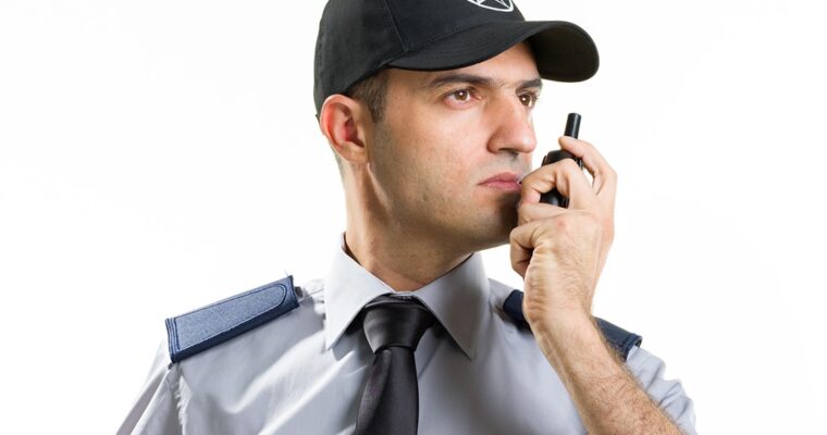 ¿ Quieres obtener el titulo de Vigilante de Seguridad y conseguir trabajo al terminar el curso ?