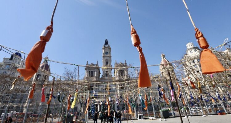 Mascletá 6 de Marzo de 2025  Pirotecnia Zaragozana, vea la del 2024 que le ofrecemos