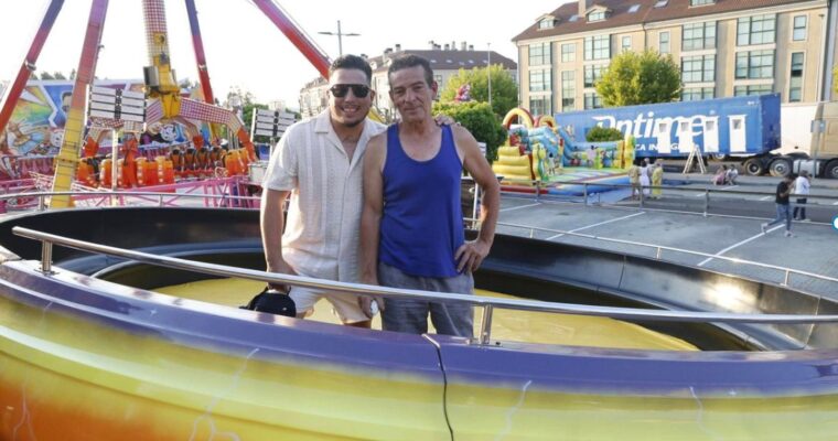 La (dura) vida de los feriantes: «Esto es 24 horas. Salimos de Milladoiro y montamos en Bertamiráns»