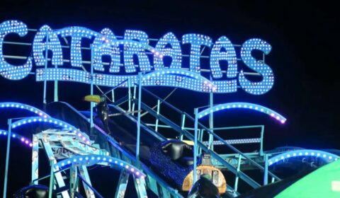 Seguros para montañas de agua, montaña rusa, cataratas de feria. Seguro de responsabilidad civil.