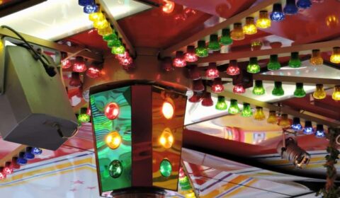 La Feria de Atracciones de Navidad de la Vall d’Uixó     ( Castellón ) abre hoy viernes con 20 atracciones y casi un mes de diversión familiar