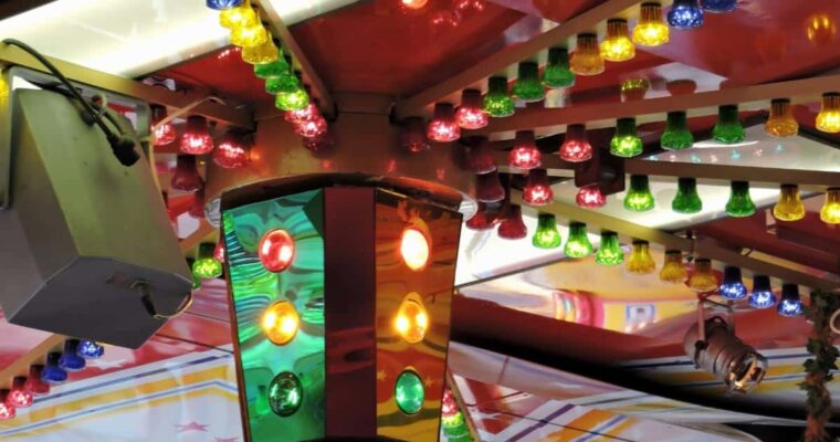 La Feria de Atracciones de Navidad de la Vall d’Uixó     ( Castellón ) abre hoy viernes con 20 atracciones y casi un mes de diversión familiar